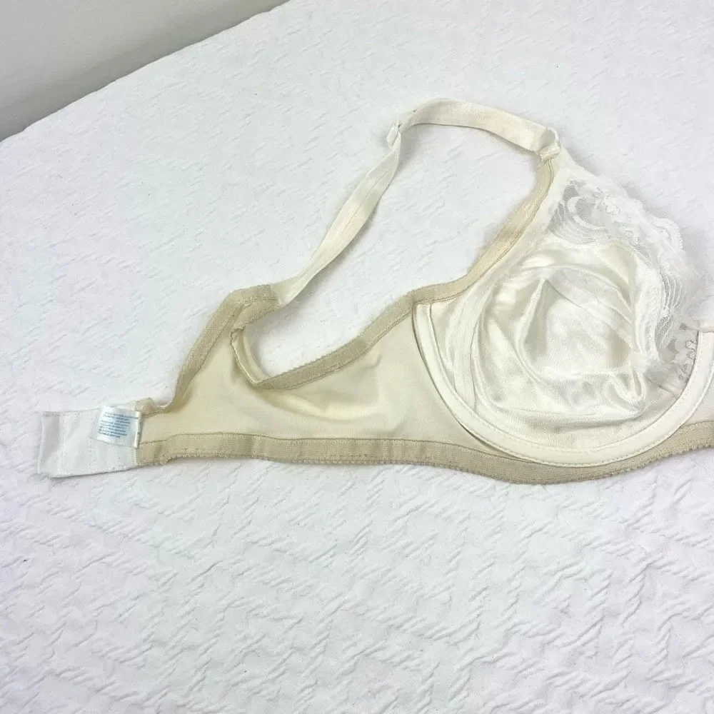 BUY 1 GET 1 FREE underscene 38c cream vintage bra